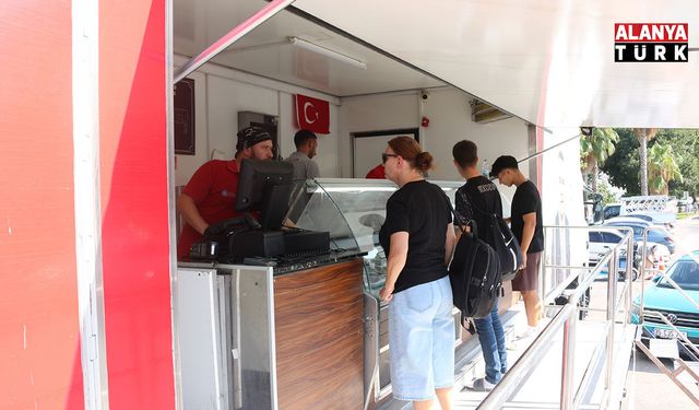 Halk Et Mobil Satış Tırı her gün farklı ilçede hizmet veriyor