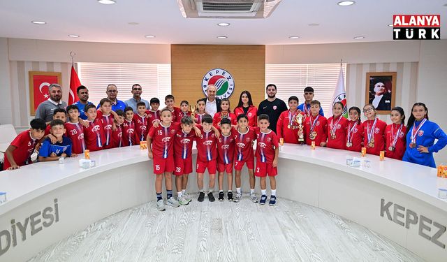 Kocagöz, genç şampiyonları ağırladı
