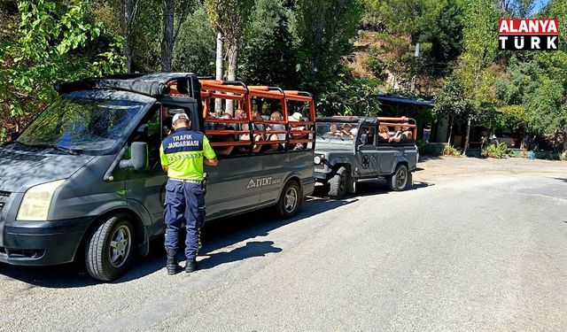Alanya'da safari araçlarına yönelik denetimlerde 3 araca 32 bin TL ceza