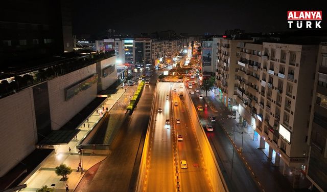 100. Yıl Caddesi’nde baştan sona yenileme çalışmaları sürüyor