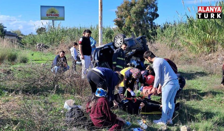 Otomobil şarampole yuvarlandı: 3 yaralı