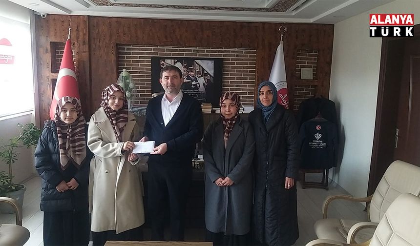 Hafızlık eğitimi öğrencilerinden Filistin'e bağış