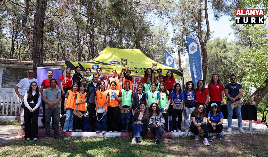 Antalya Büyükşehir Belediyesi’nden kız çocuklarına spor desteği