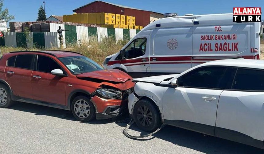 Kaza yapan kadın sürücü hem ehliyetsiz, hem de 2.79 promil alkollü çıktı