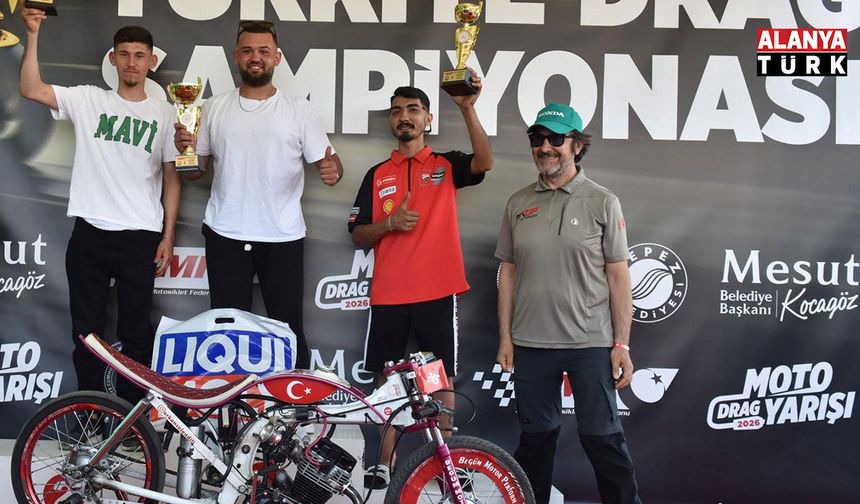 Kepez’de motodrag şampiyonları kupalarını aldı
