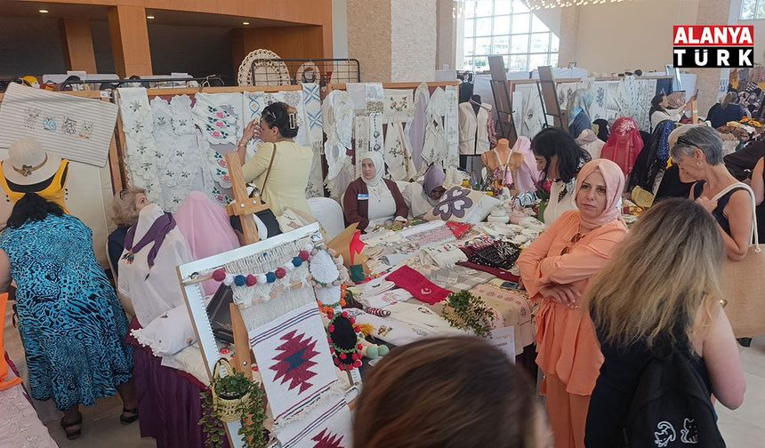 Manavgat'ta Halk Eğitim Merkezi'nin açtığı 540 kursta 17 bin 380 kursiyere eğitim verildi