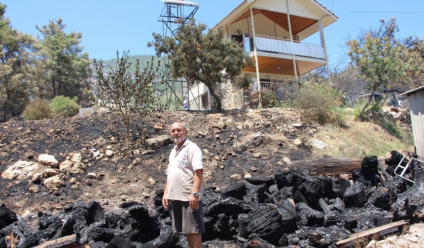 Emekli itfaiyeci, yılların tecrübesiyle evini alevlere teslim etmedi