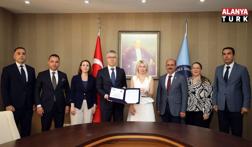 Akdeniz Üniversitesi ile Vergi Denetim Kurulu Başkanlığı arasında Lisansüstü eğitim protokolü imzalandı