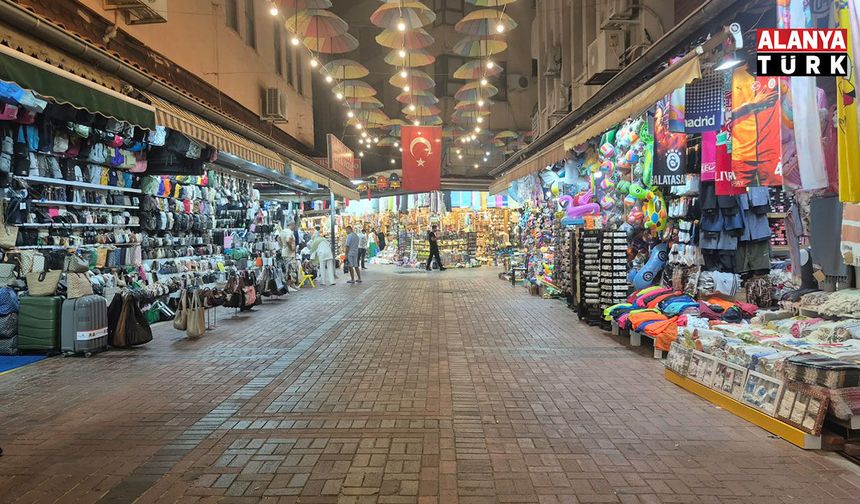 Alanya’da borçlu esnafa kredi yolu açıldı