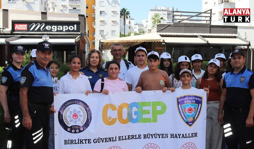 Başarılı öğrencilere sinema sürprizi