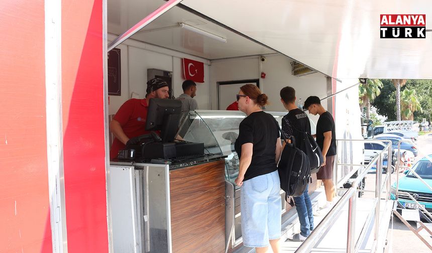 Halk Et Mobil Satış Tırı her gün farklı ilçede hizmet veriyor