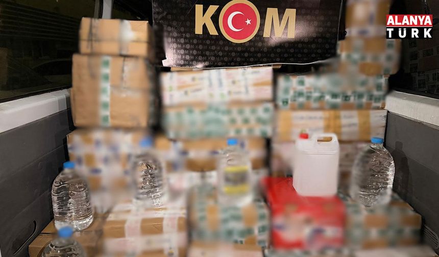 Antalya’da kaçakçılık operasyonları: Tonlarca tütün ve binlerce sigara ele geçirildi
