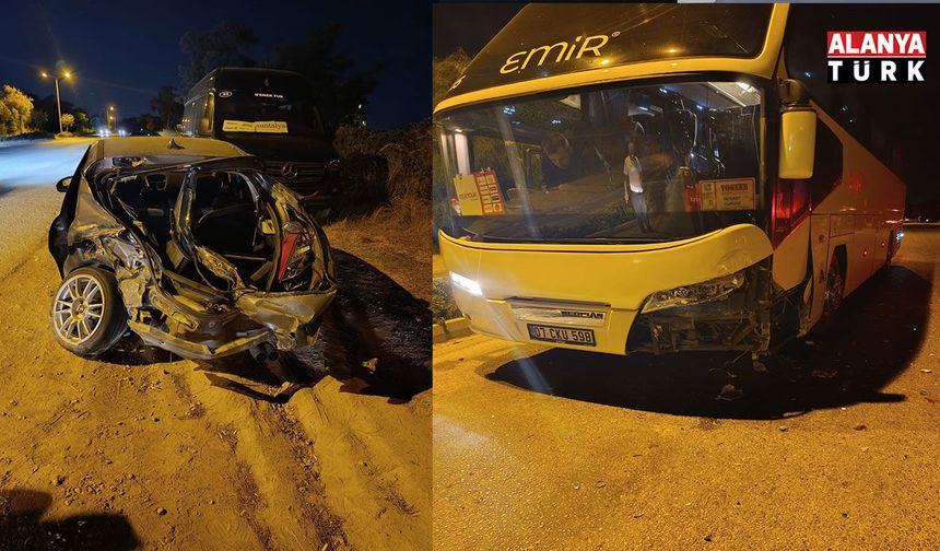 Manavgat'ta karşı şeride geçen otomobil otobüse çarptı: 1 yaralı