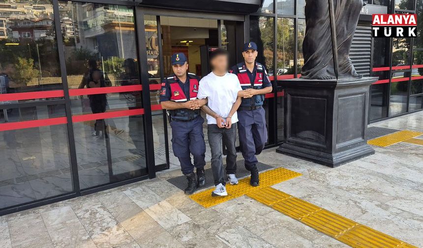 Alanya'da polise silah doğrultan şüpheli tutuklandı